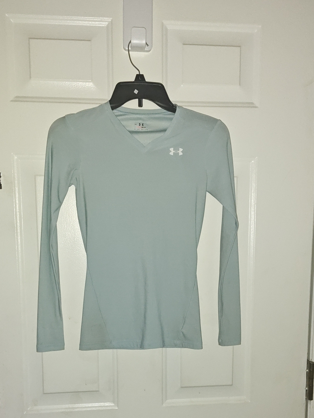 Under Armour Women's Long Sleeve V-Neck Top - Sage Green